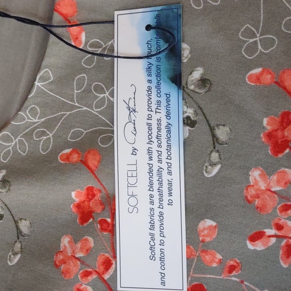 DG2 By Diane Gilman Mixed-Media Double Layered Tank - Picture 8 of 10